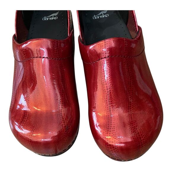 DANSKO Professional Red Patent Snake Clogs EU 34 US 4.5/5 Nursing Work Shoes - Picture 6 of 16